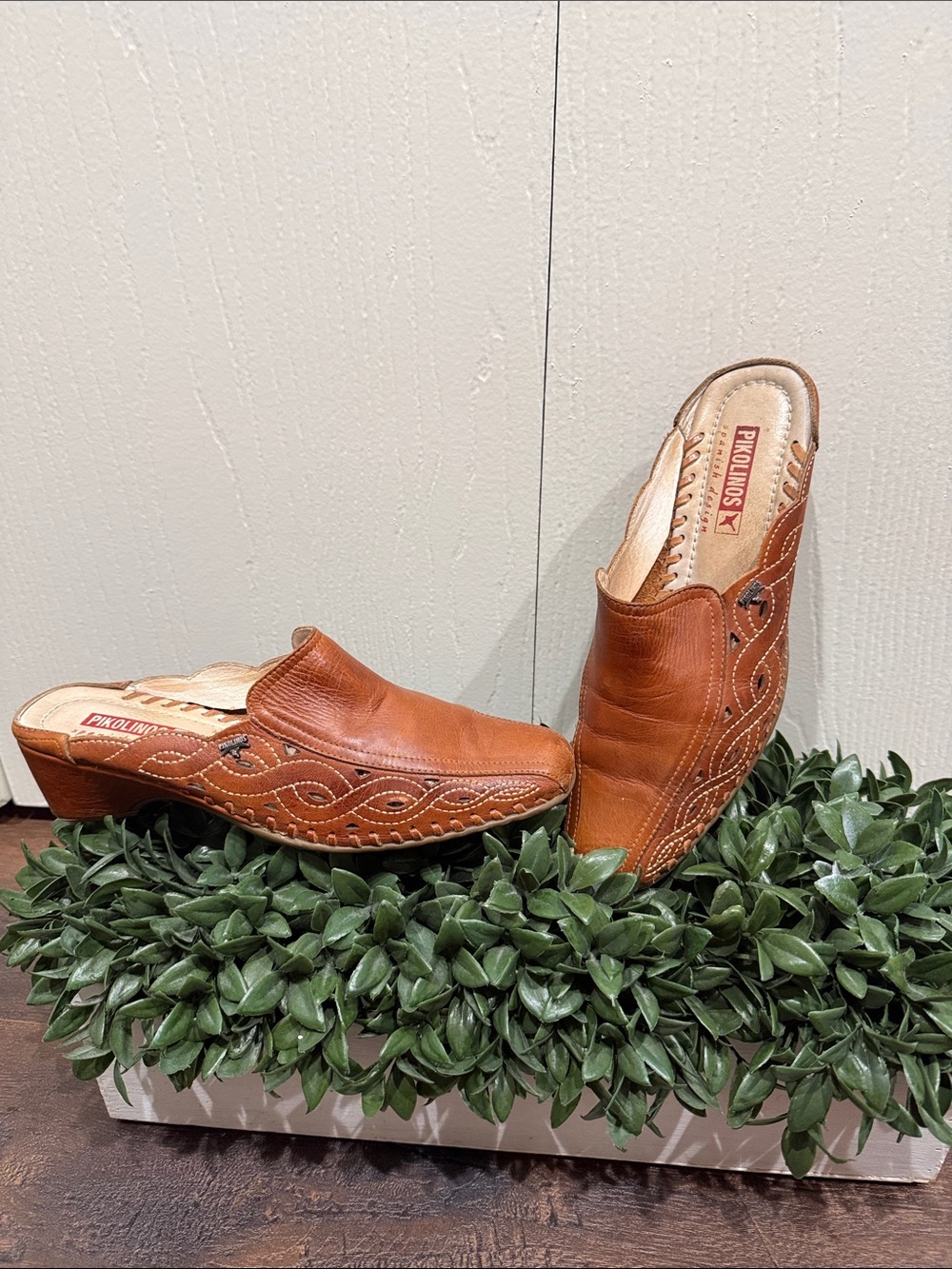PIKOLINOS Romana Brown Leather Slip-On Mules Embroidered Detail Size 38 - Picture 2 of 6